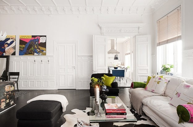 Exquisite high ceiling apartment in the middle of Stockholm