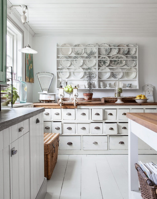 Shabby chic country kitchen