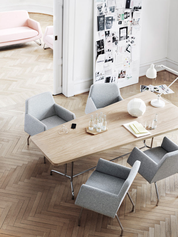 Scandinavian office furniture by Skandiform