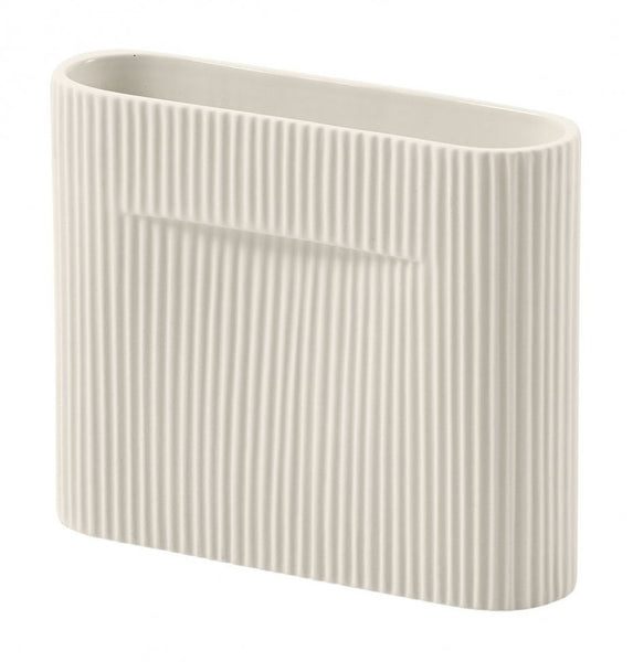 Ridge Vase Off-White 16 cm by Muuto
